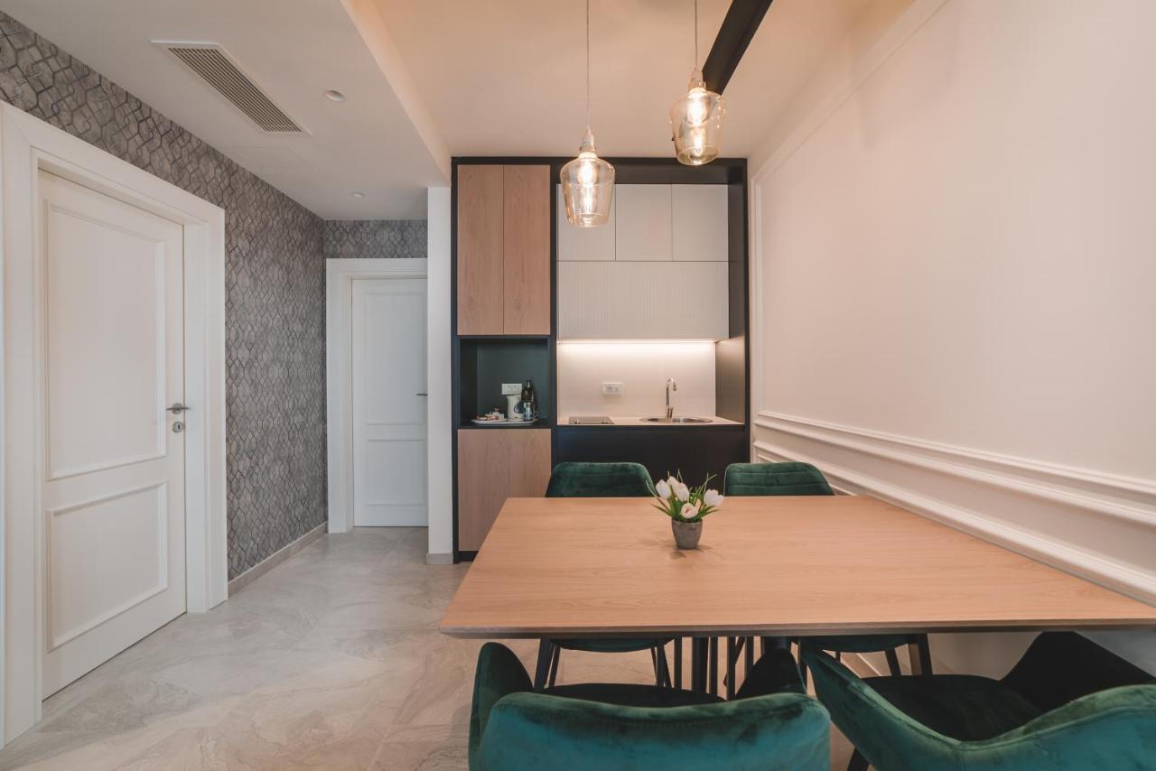 Kalamper Apartments Добра вода Екстериор снимка