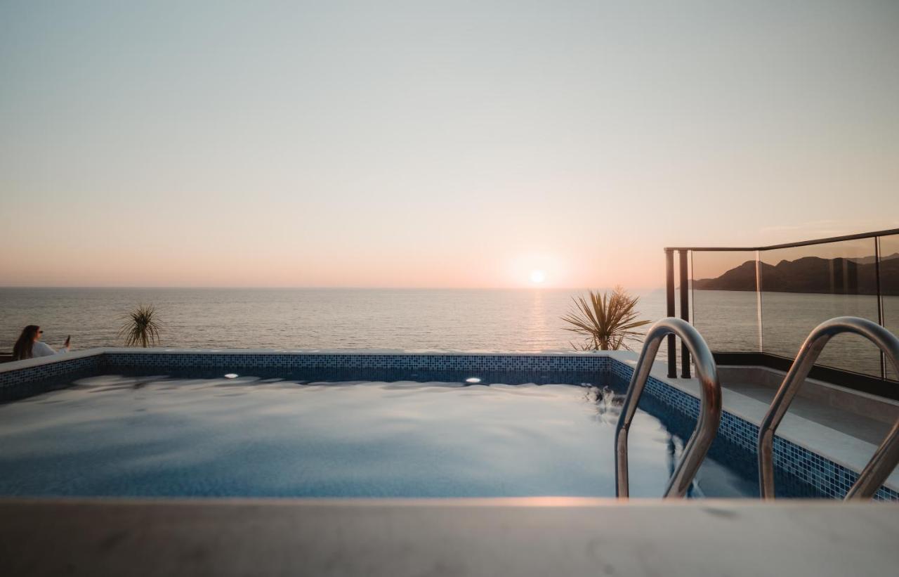Kalamper Apartments Добра вода Екстериор снимка