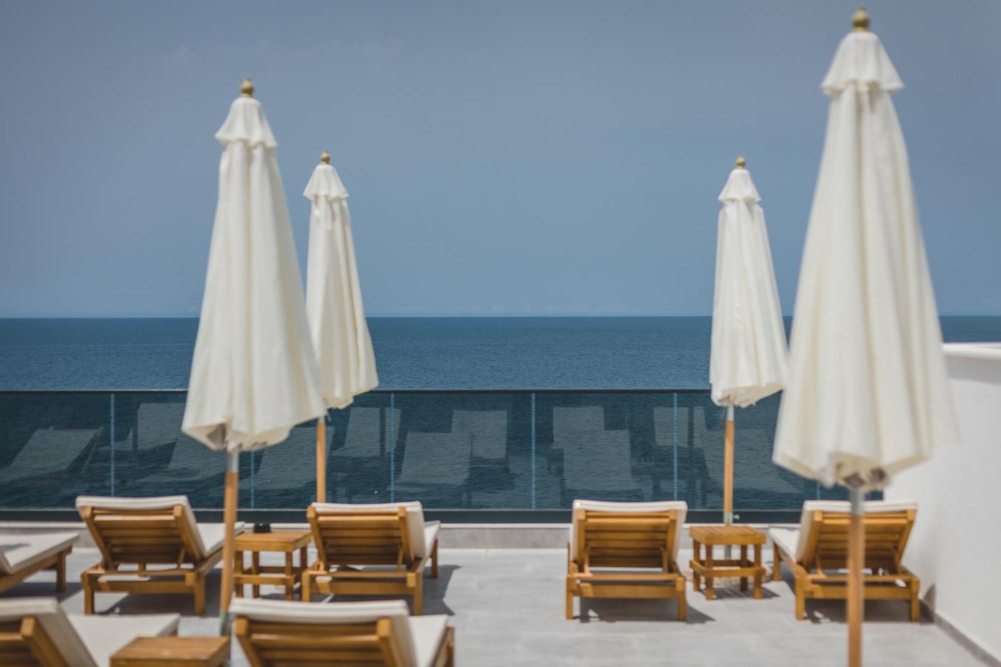 Kalamper Apartments Добра вода Екстериор снимка